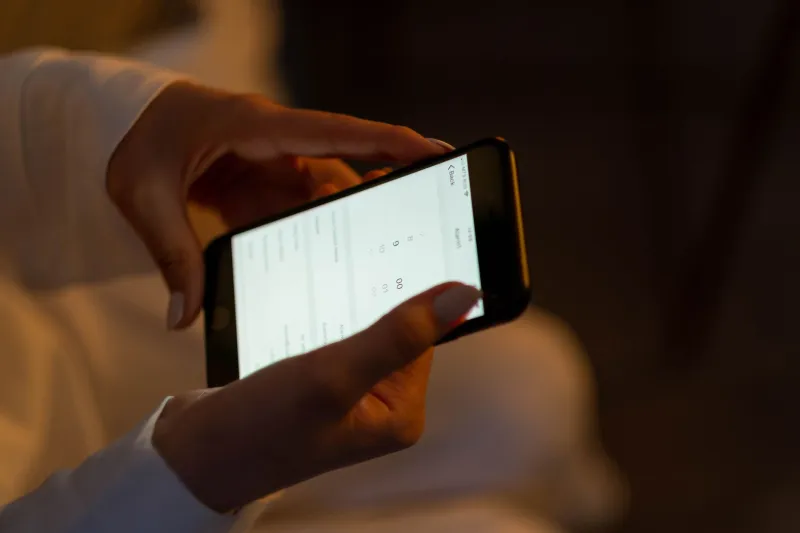 Tap, Refill, Repeat: A Canadian's Guide to Choosing a Pharmacy App You Can Actually Trust