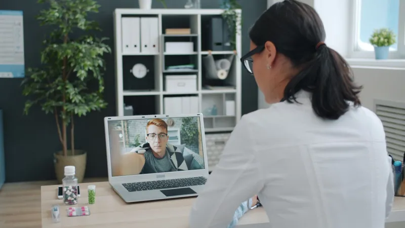 Sixty Minutes, No Waiting Room: Inside a Virtual Pharmacist Consultation in Canada